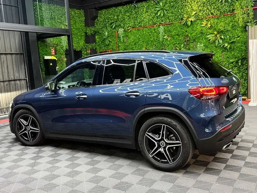 Usado Mercedes GLA200 150 CV (110 kW) 2020 Azul SUV