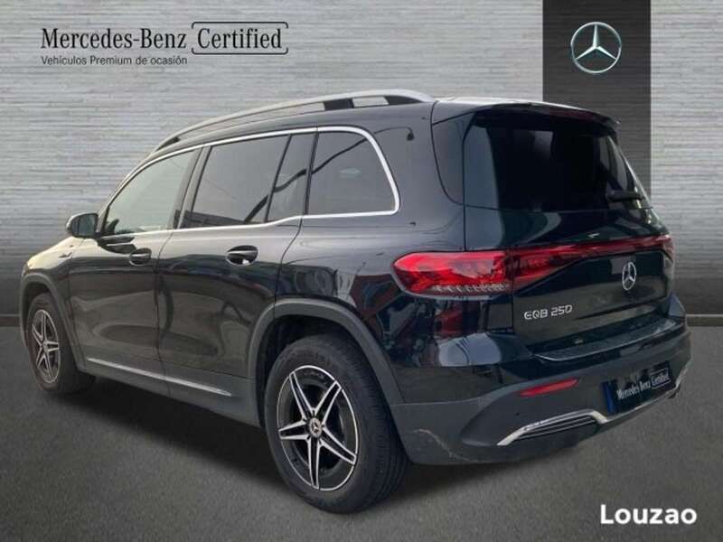 Usado Mercedes EQB250 139 kW (190 CV) 2023 Negro cosmos SUV