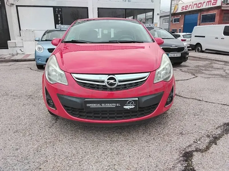 Usado Opel Corsa Essentia 85 HP (62 kW) 2012 Vermelho Citadino