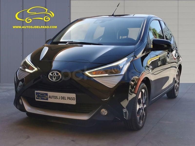 Usado Toyota Aygo X-play 72 CV (52 kW) 2021 Negro Utilitario