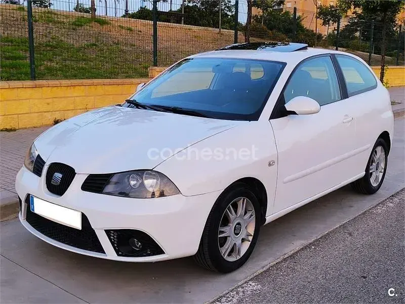 Usado Seat Ibiza 85 CV (62 kW) 2008 Blanco Berlina