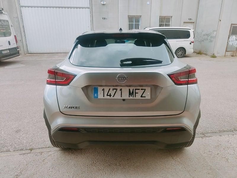 Usado Nissan Juke Acenta 114 CV (83 kW) 2023 Gris / plata SUV
