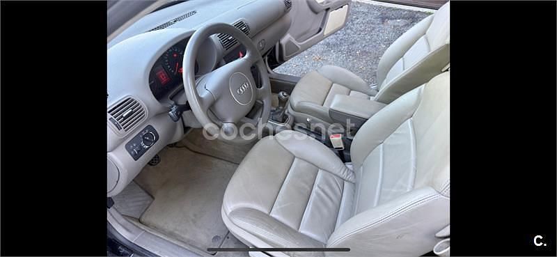 Usado Audi A3 Ambition 125 CV (91 kW) 2003 Negro Utilitario