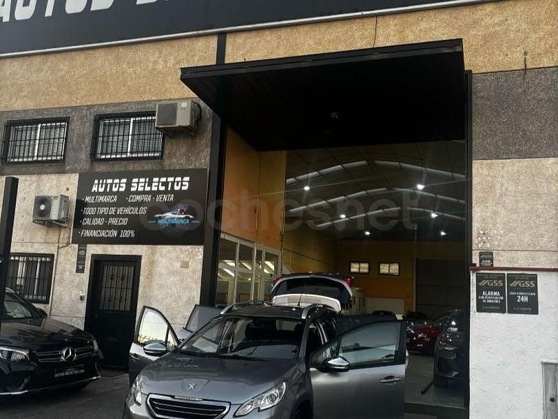 Usado Peugeot 2008 Allure 100 CV (73 kW) 2016 Gris / plata SUV