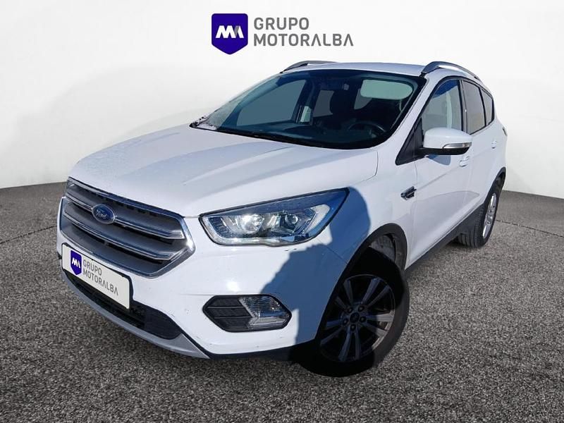 Usado Ford Kuga Trend 150 CV (110 kW) 2019 Blanco SUV