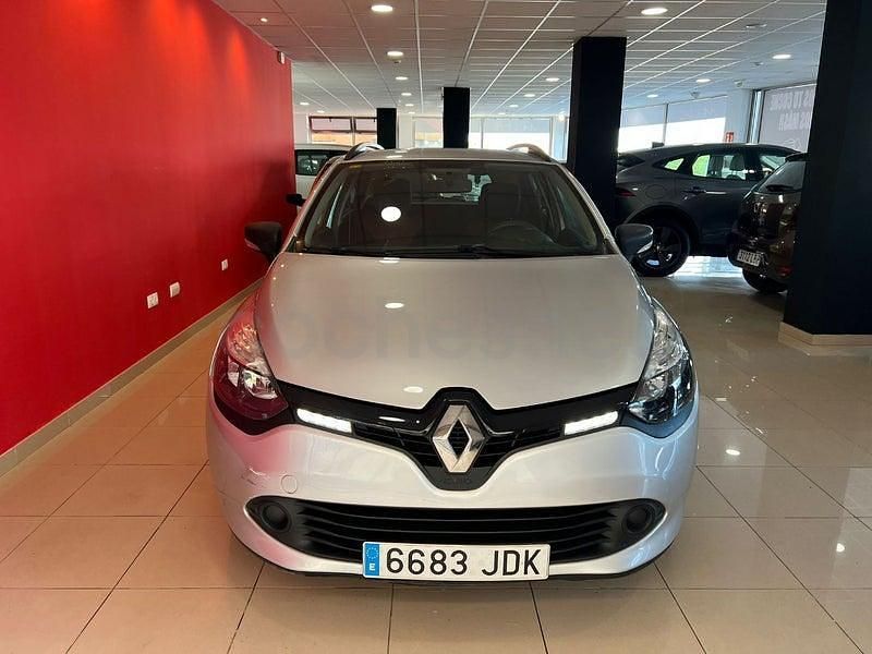 Usado Renault Clio GrandTour Authentique 75 CV (55 kW) 2015 Gris / plata Familiar