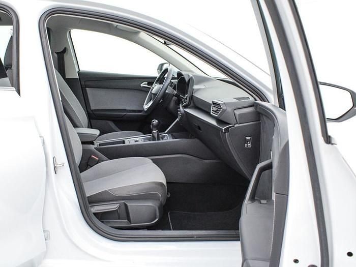 Usado Seat Leon Style 116 CV (85 kW) 2025 Blanco Berlina