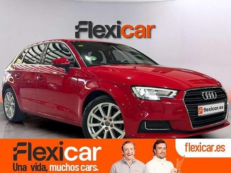 Usado Audi A3 Sportback 116 CV (85 kW) 2018 Rojo Utilitario