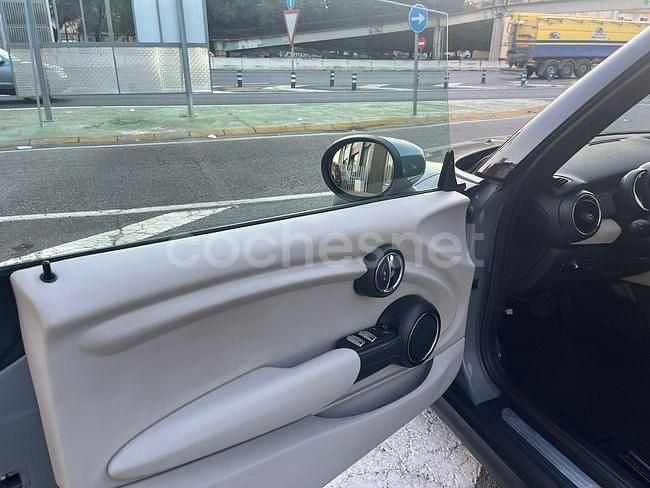 Usado Mini Cooper Cabriolet 136 CV (100 kW) 2019 Gris / plata Descapotable