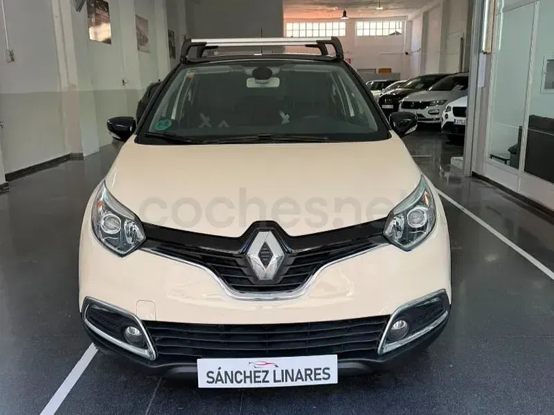 Usado Renault Captur XMOD 90 CV (66 kW) 2016 Beige SUV
