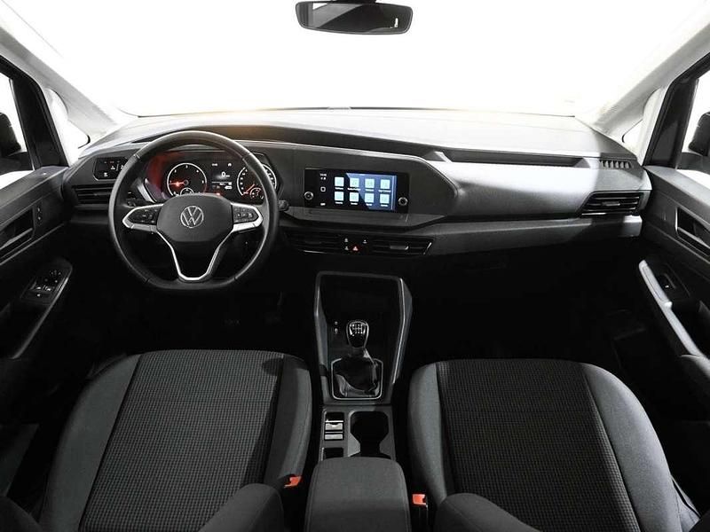 Usado VW Caddy Maxi 102 CV (75 kW) 2024 Negro Monovolumen