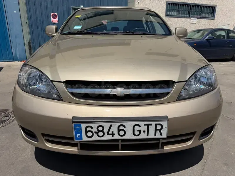 Usado Chevrolet Lacetti SX 109 CV (80 kW) 2010 Beige Utilitario