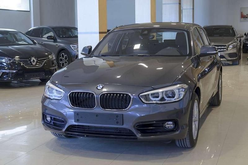 Occasion BMW 118 Sport Line 150 PK (110 kW) 2019 Grijs Hatchback