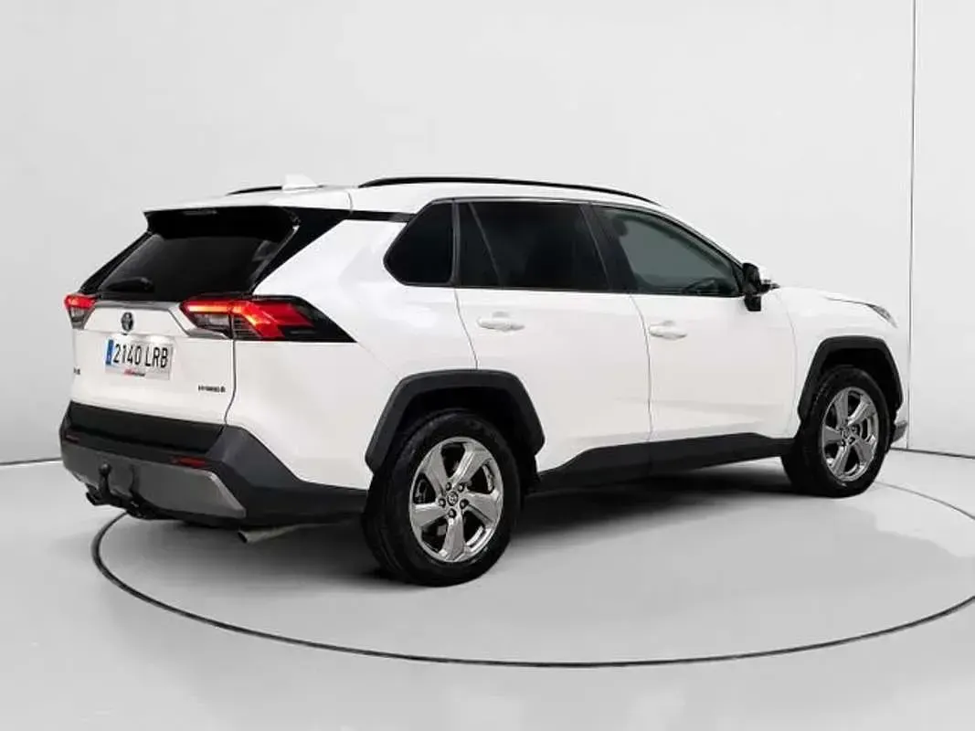 Usado Toyota RAV4 Hybrid Advance 222 CV (163 kW) 2021 Blanco SUV
