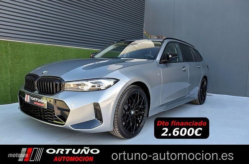 Gris / plata Usado 2022 BMW 318 Comfort Edition Familiar | 33.490 € - Imagen 1/4