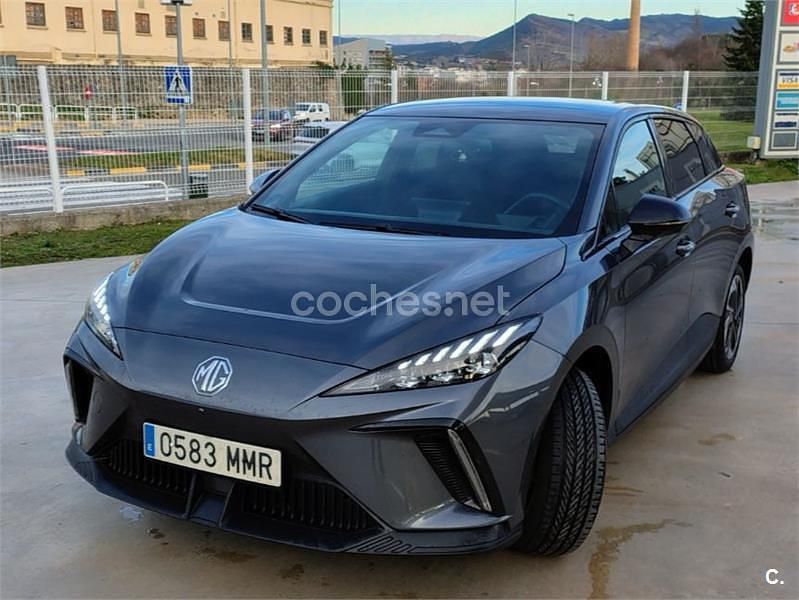 Usado MG MG4 EV Luxury 150 kW (204 HP) 2024 Eléctrico Citadino