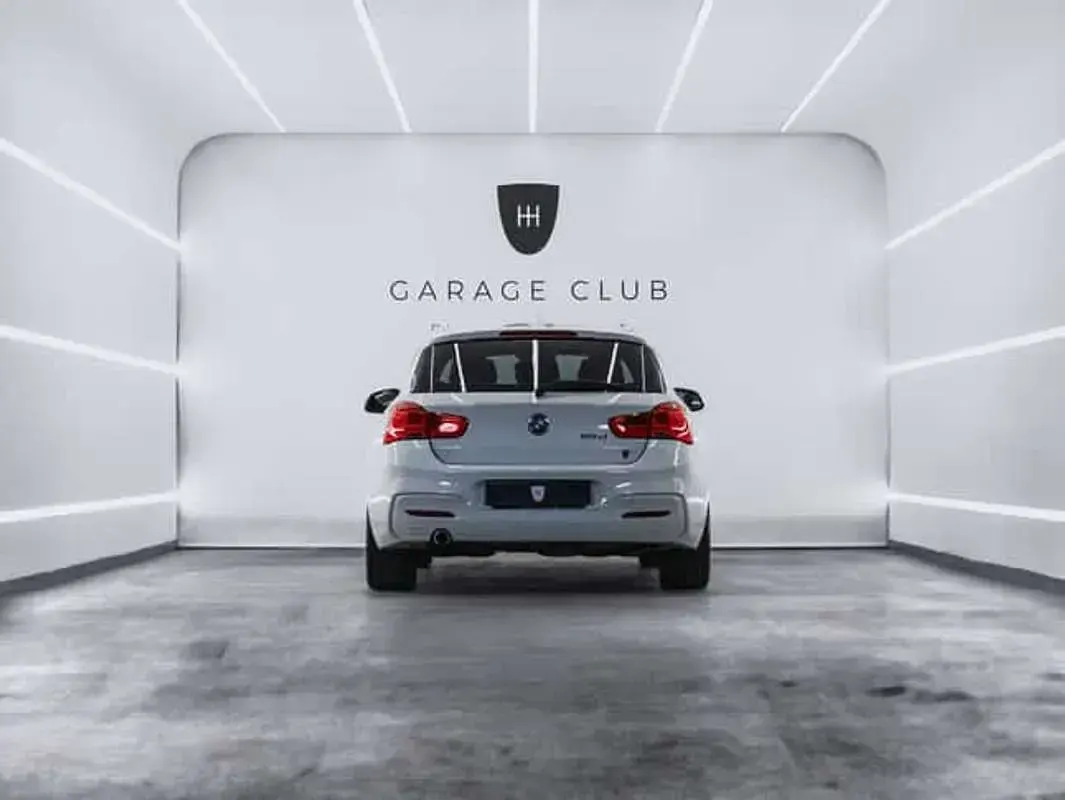Usado BMW 118 Shadowline 150 CV (110 kW) 2018 Blanco Utilitario