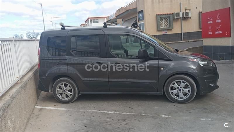 Usado Ford Tourneo Connect Trend 100 CV (73 kW) 2016 Gris / plata Monovolumen