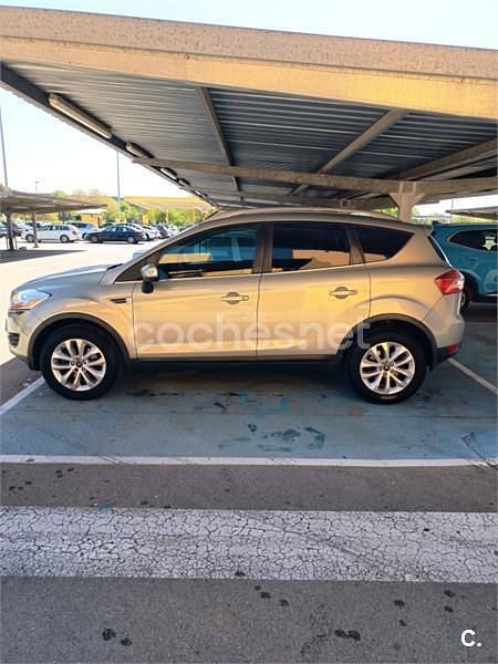 Usado Ford Kuga Titanium 136 CV (100 kW) 2010 Beige SUV