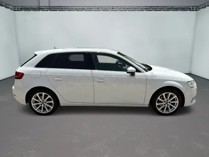 Usado Audi A3 Sport 150 CV (110 kW) 2017 Blanco Berlina