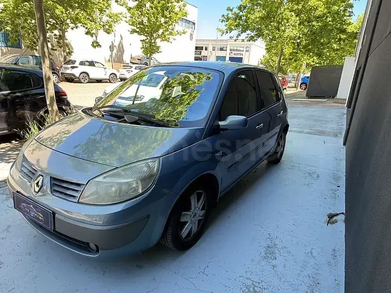 Usado Renault Scénic 130 CV (95 kW) 2006 Azul Monovolumen