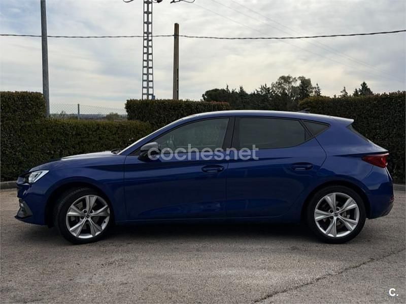 Usado Seat Leon FR 150 CV (110 kW) 2021 Azul Berlina
