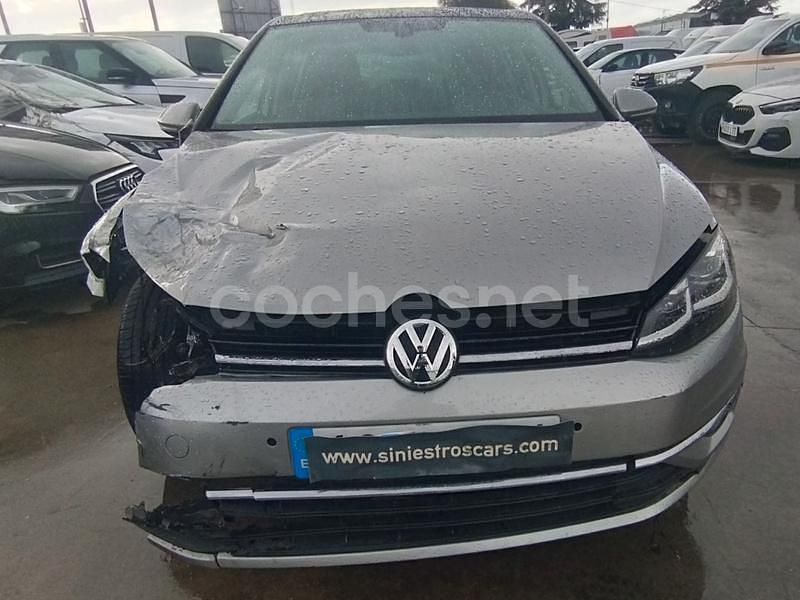 Usado VW Golf VII Sportline 150 CV (110 kW) 2019 Gris / plata Berlina
