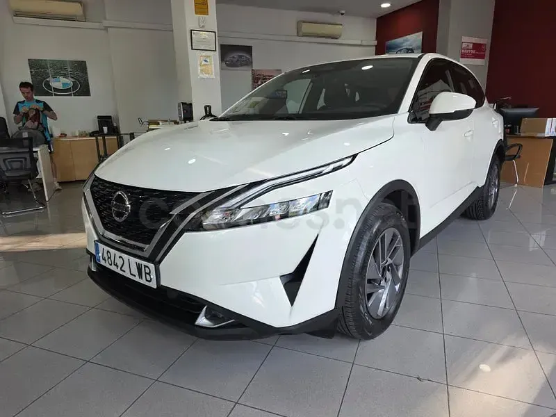 Usado Nissan Qashqai Acenta 140 CV (102 kW) 2022 Blanco SUV