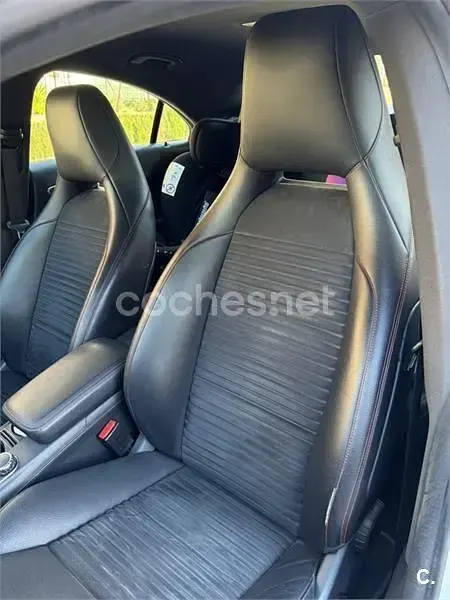 Usado Mercedes CLA200 136 CV (100 kW) 2014 Blanco Berlina