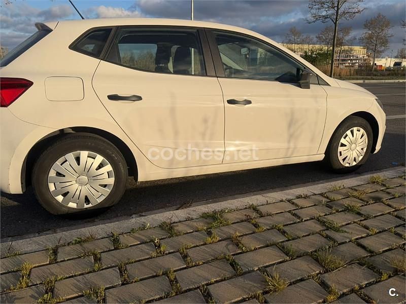Usado Seat Ibiza Reference 95 CV (69 kW) 2018 Blanco Utilitario