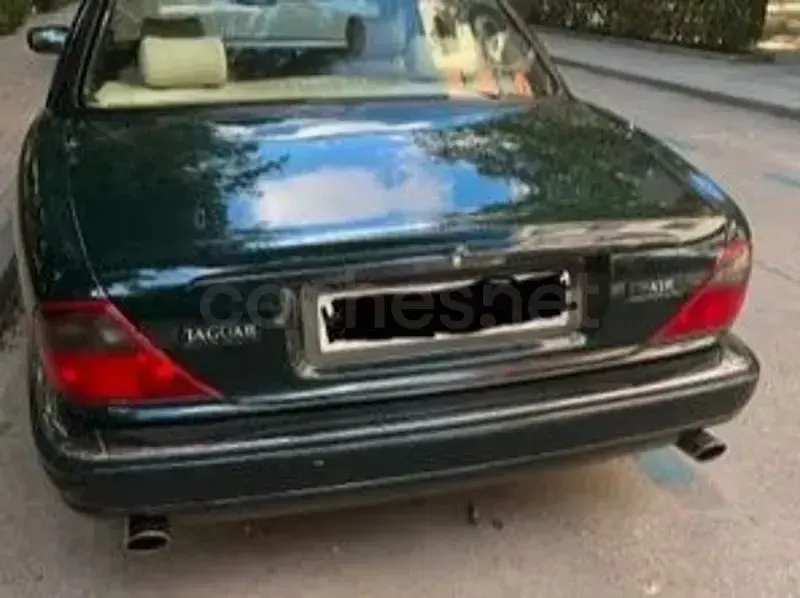 Usado Jaguar XJR 322 CV (236 kW) 1995 Verde Berlina