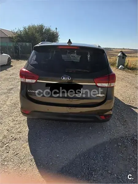Używany Kia Carens 115 KM (84 kW) 2016 Brązowy Minivan