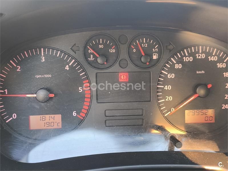 Usado Seat Leon Stella 110 CV (80 kW) 2005 Azul Utilitario