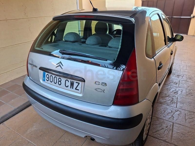 Usado Citroën C3 61 CV (44 kW) 2004 Gris / plata Berlina