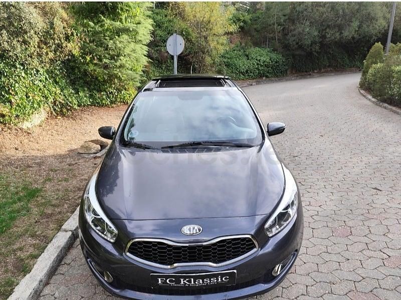 Używany Kia Ceed Plus 90 KM (66 kW) 2012 Szary Hatchback