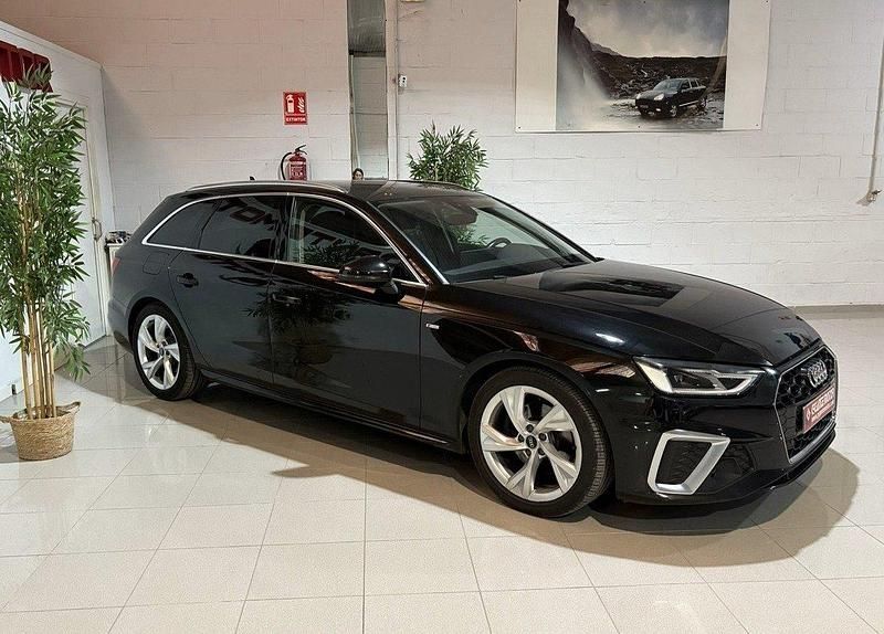 Usado Audi A4 S-Line 136 CV (100 kW) 2021 Negro Familiar