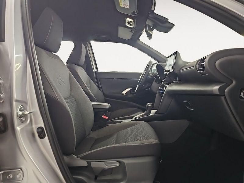 Begagnad Toyota Yaris Active 130 HK (95 kW) 2025 Grå Halvkombi