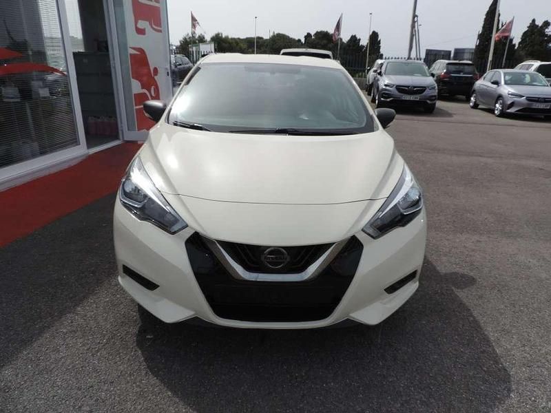 Usado Nissan Micra 101 CV (74 kW) 2020 Beige Utilitario