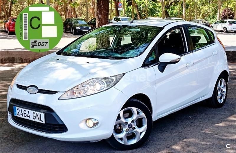 Blanco Usado 2009 Ford Fiesta Ghia Utilitario | 4000 € (Buen precio) - Imagen 1/4