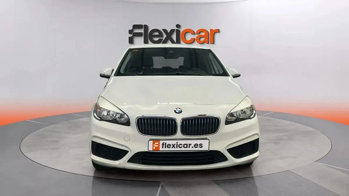 Usado BMW 216 Active Tourer 116 CV (85 kW) 2016 Blanco Monovolumen
