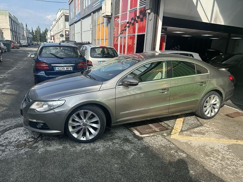 Usado VW Passat 170 CV (125 kW) 2009 Marrón