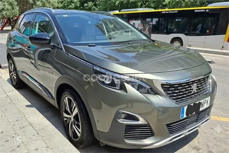 Usado Peugeot 3008 Allure 130 CV (95 kW) 2018 Gris / plata SUV