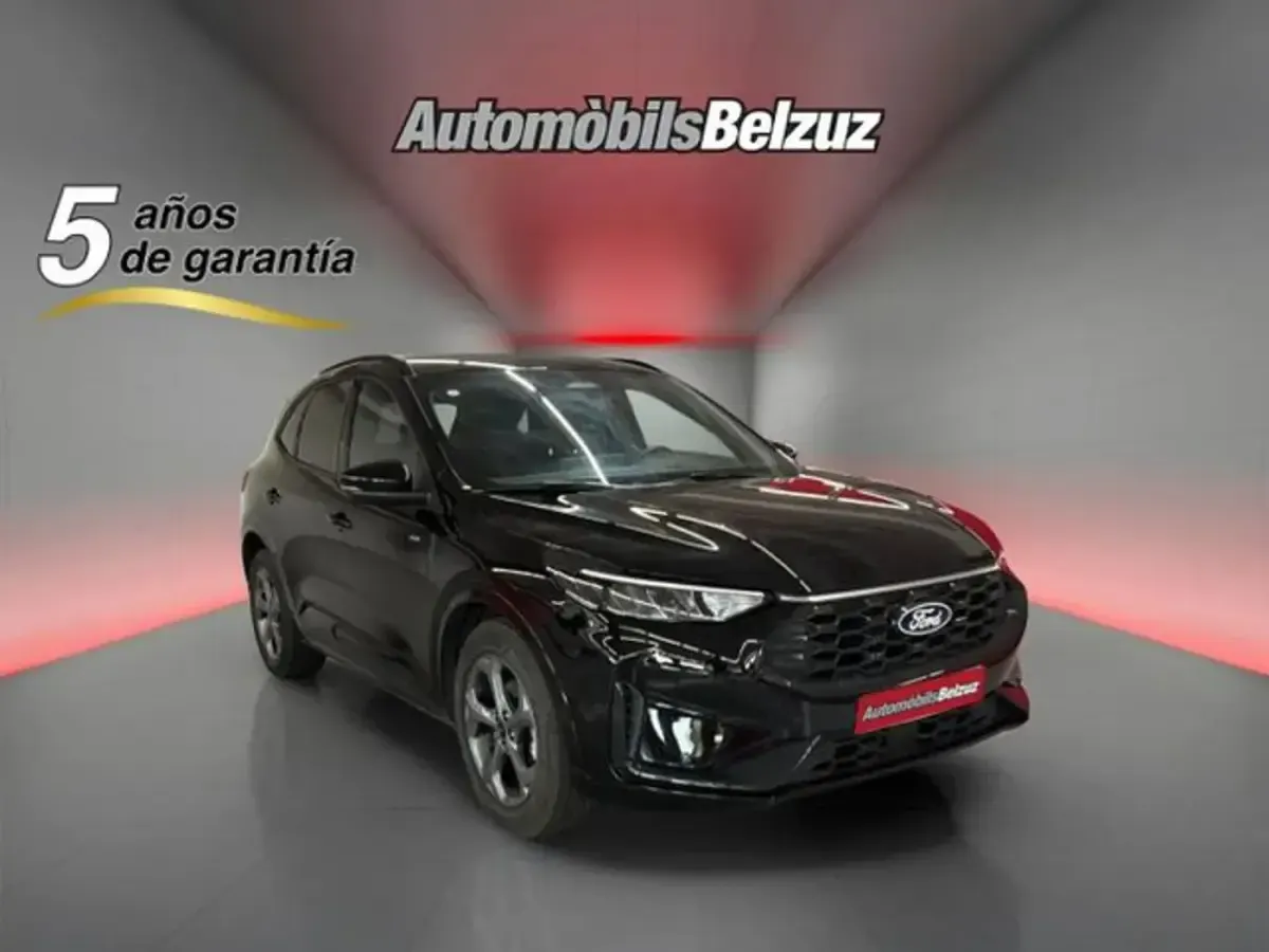 Usado Ford Kuga ST-Line 151 CV (111 kW) 2025 Negro SUV