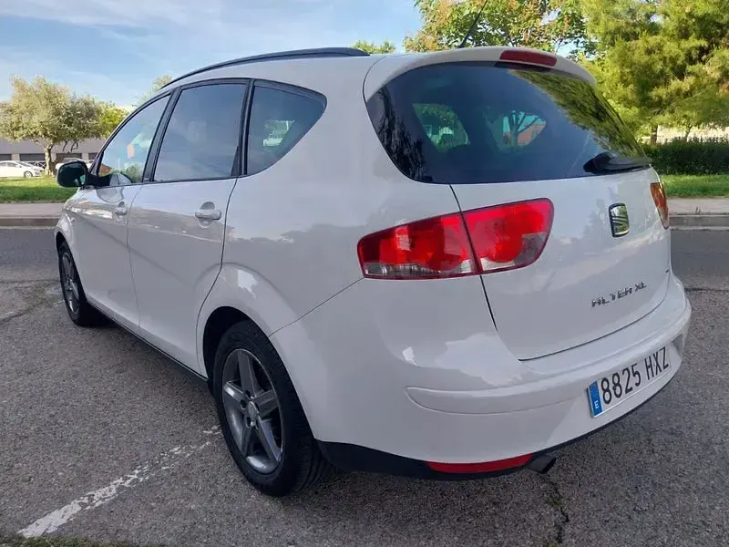 Usado Seat Altea XL I-Tech 105 CV (77 kW) 2014 Blanco Monovolumen