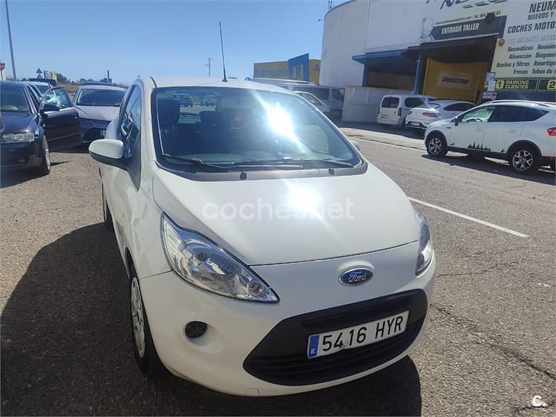Blanco Usado 2014 Ford Ka Grand Prix III Utilitario | 6900 € (Precio justo) - Imagen 1/4