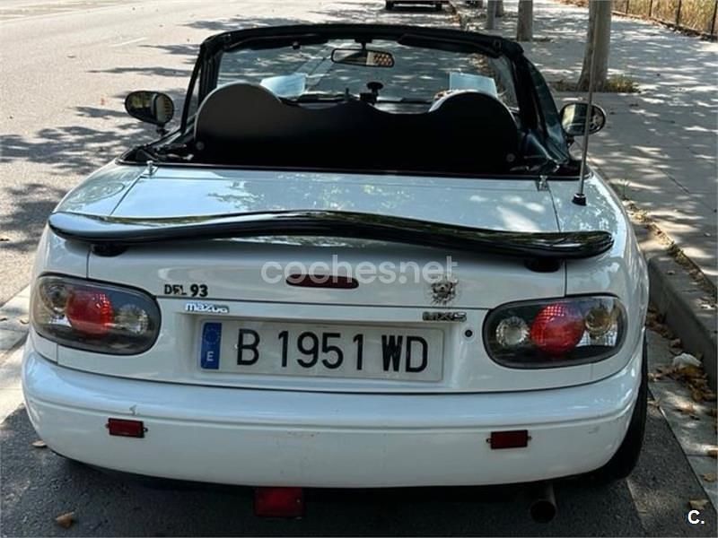 Usado Mazda MX5 115 CV (84 kW) 1993 Blanco Descapotable