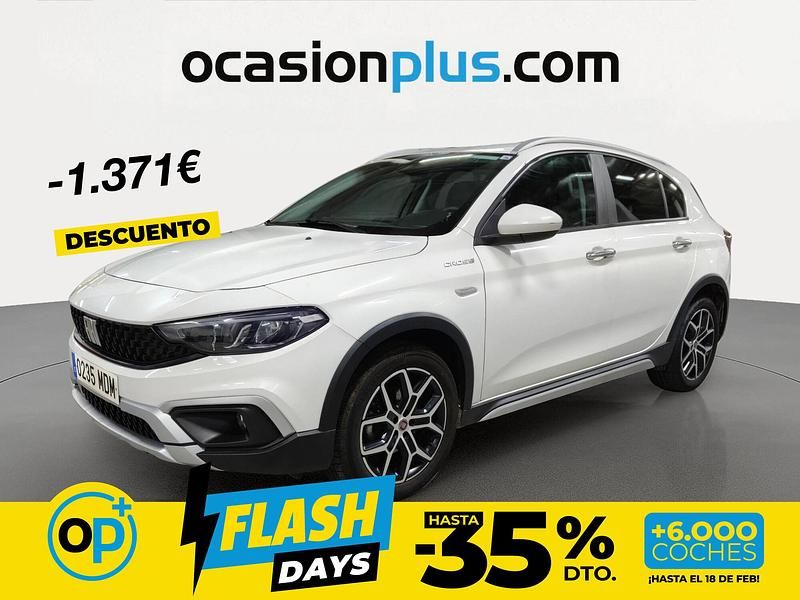 Usado Fiat Tipo Cross 130 CV (95 kW) 2023 Blanco Berlina