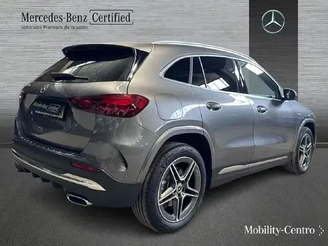 Usado Mercedes GLA250 218 CV (160 kW) 2026 Gris montaña SUV