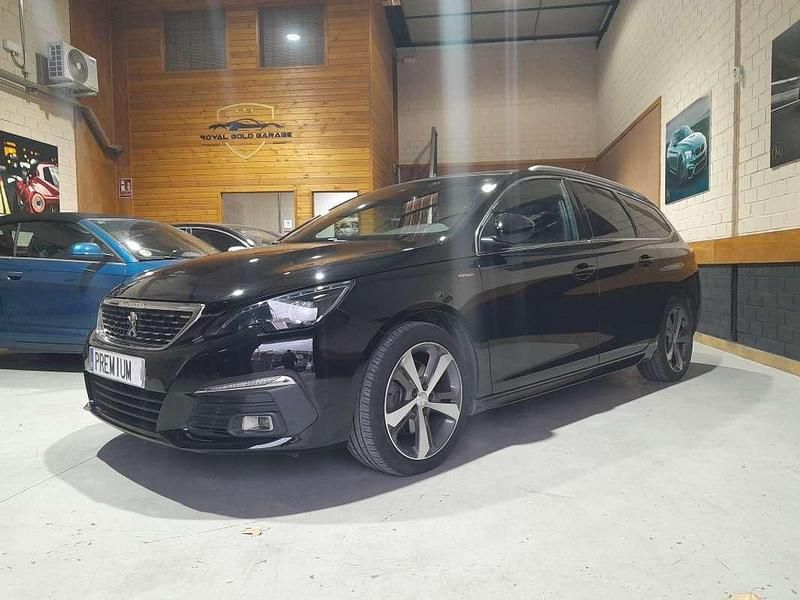 Negro Usado 2018 Peugeot 308 GT-line Utilitario | 13.990 € (Un poco caro) - Imagen 1/4