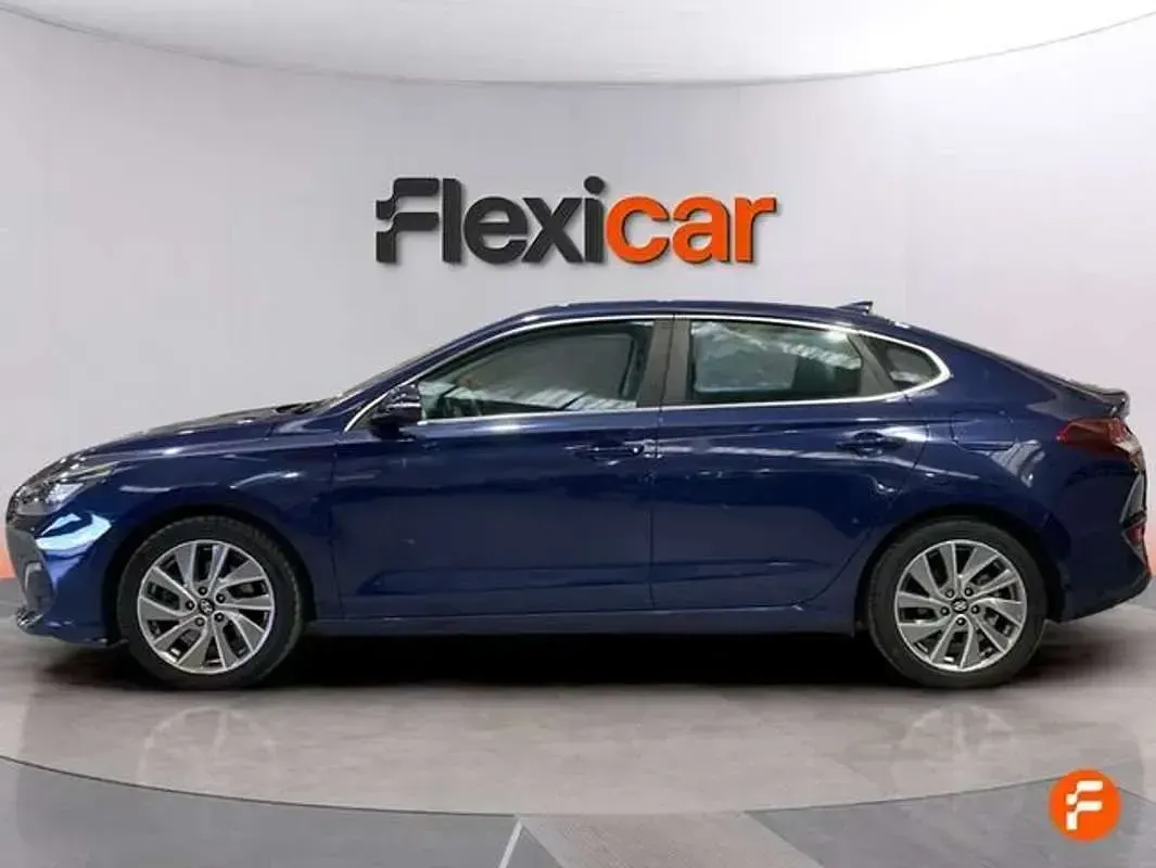 Usado Hyundai i30 Style 140 CV (102 kW) 2018 Azul Berlina